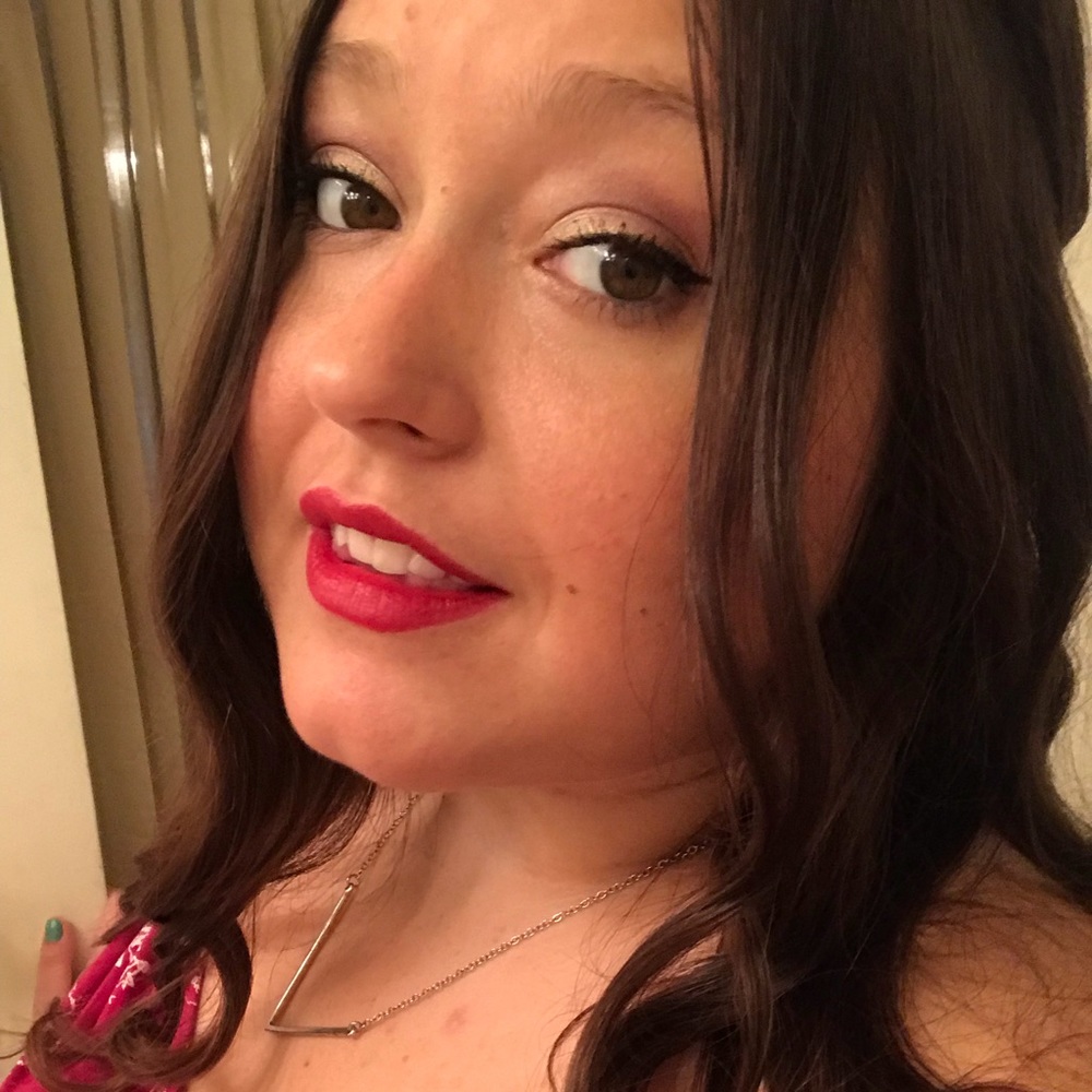 Meet your Posher, Nicole